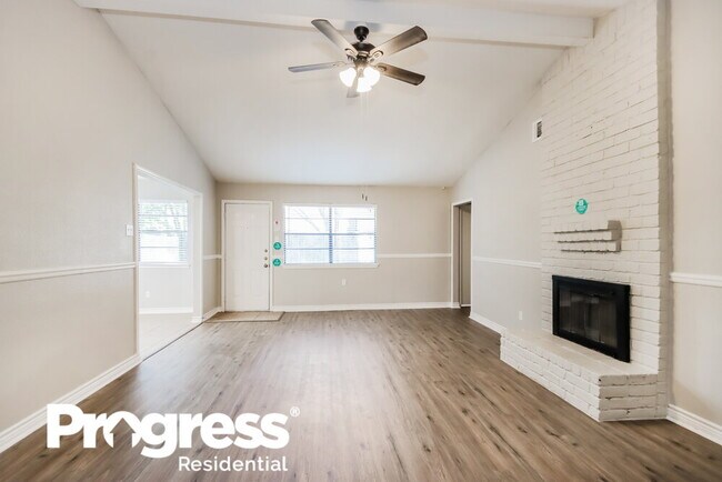 Foto del edificio - 4931 Fitzwater Dr