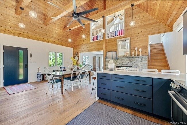 Building Photo - 25 Miami Ave