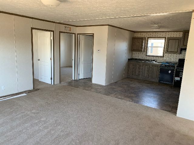 Building Photo - Beautiful 3/2 Manufactured Home