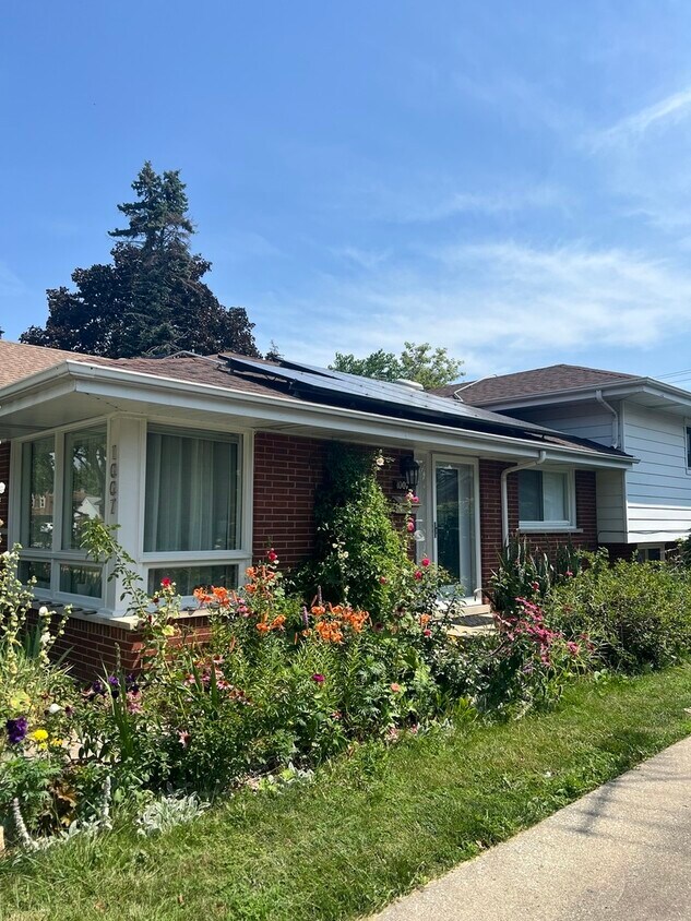 Foto principal - 1007 Bristol Ave