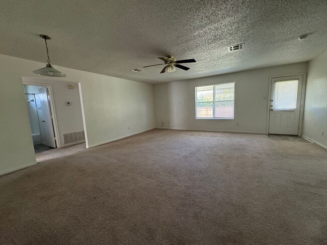 Building Photo - 5903 Medina Dr