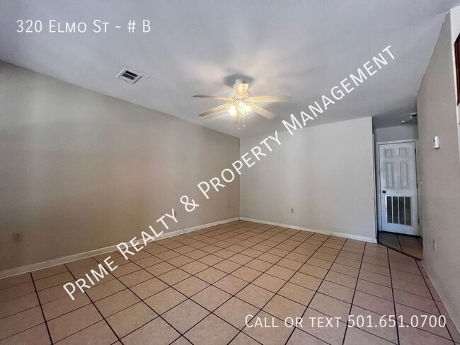 Building Photo - 320 Elmo St
