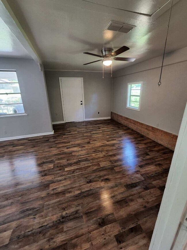 Foto del edificio - 3832 Claiborne Ave