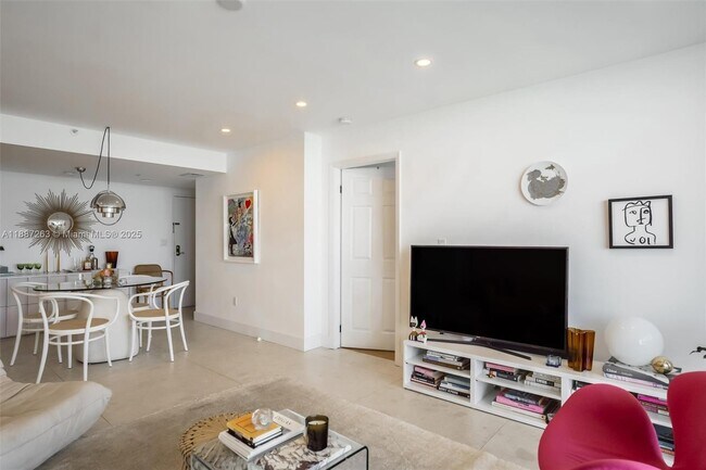 Building Photo - 800 Claughton Island Dr