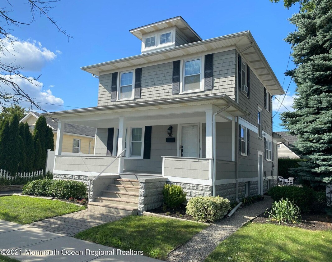 Primary Photo - 312 15th Ave