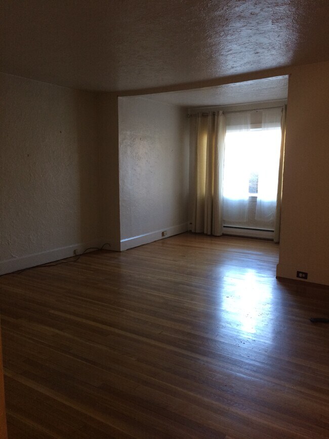 Foto del edificio - 2576 Beechwood Blvd