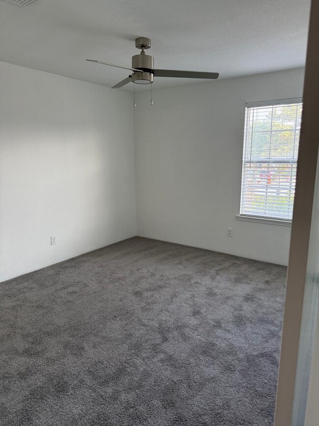 Photo - 8243 Creekbend Dr Apartment