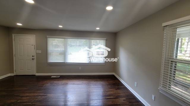 Foto del edificio - 2485 Old Colony Rd