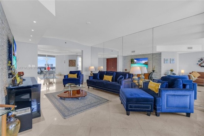 Foto del edificio - 19111 Collins Ave