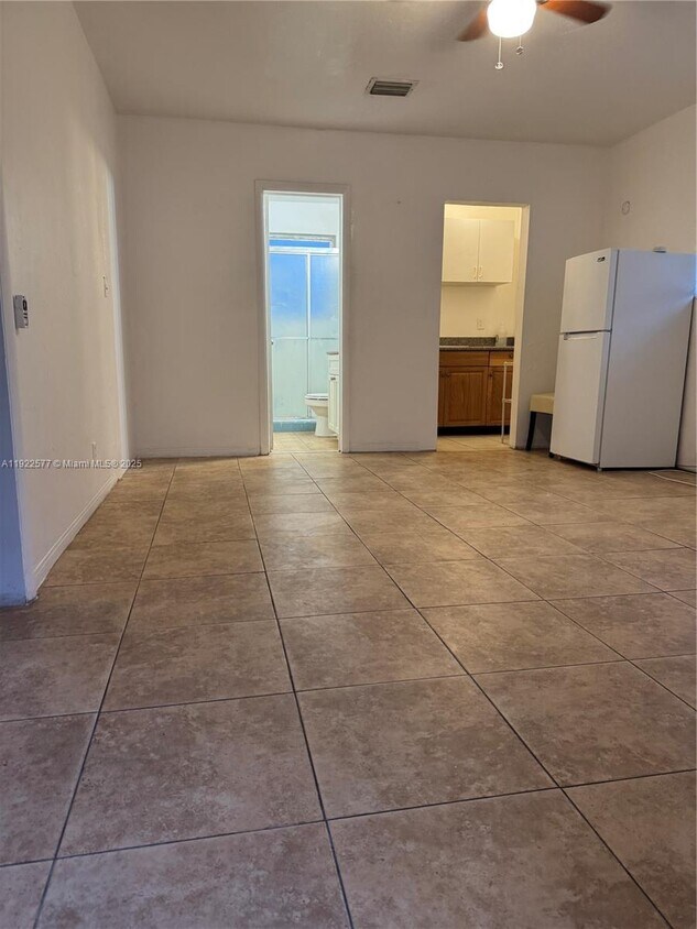 Foto del edificio - 1721 Plunkett St