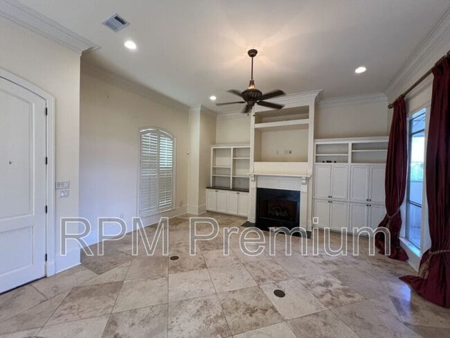 Foto del edificio - 17703 Shady Creek Ave