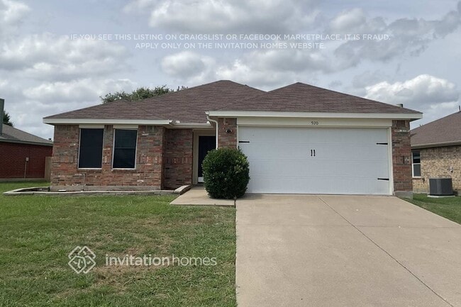 Building Photo - 920 McKavett Dr