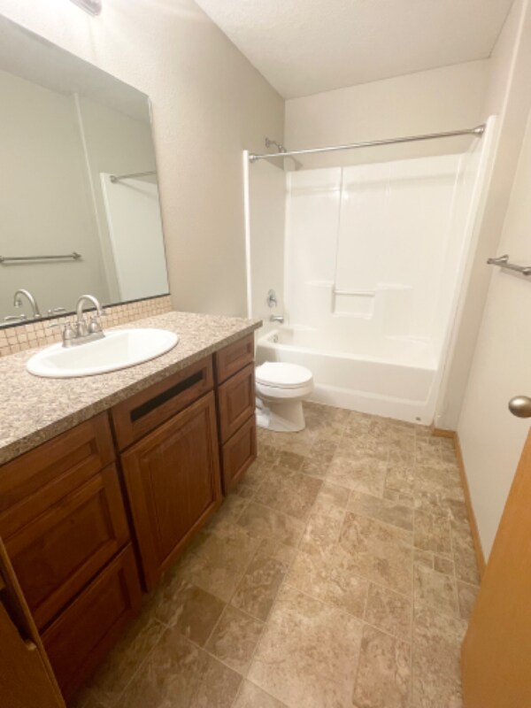 Building Photo - 2903 E 4th Ave