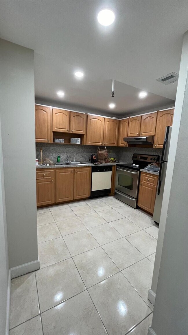 Foto del edificio - 250 181 Dr