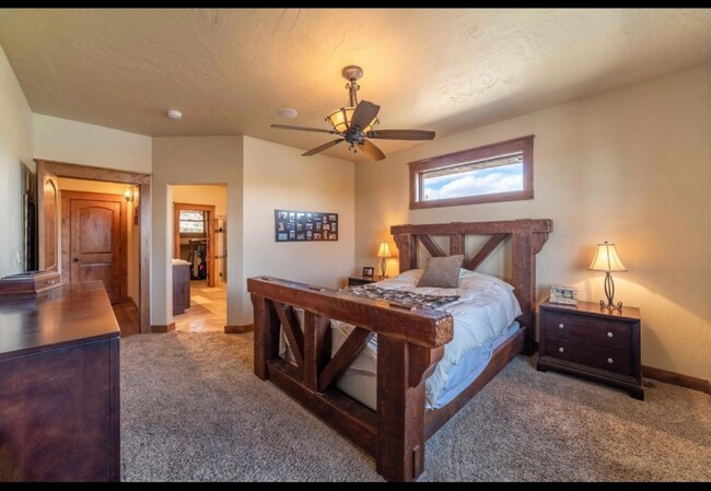 Building Photo - 3811 Deer Park Dr