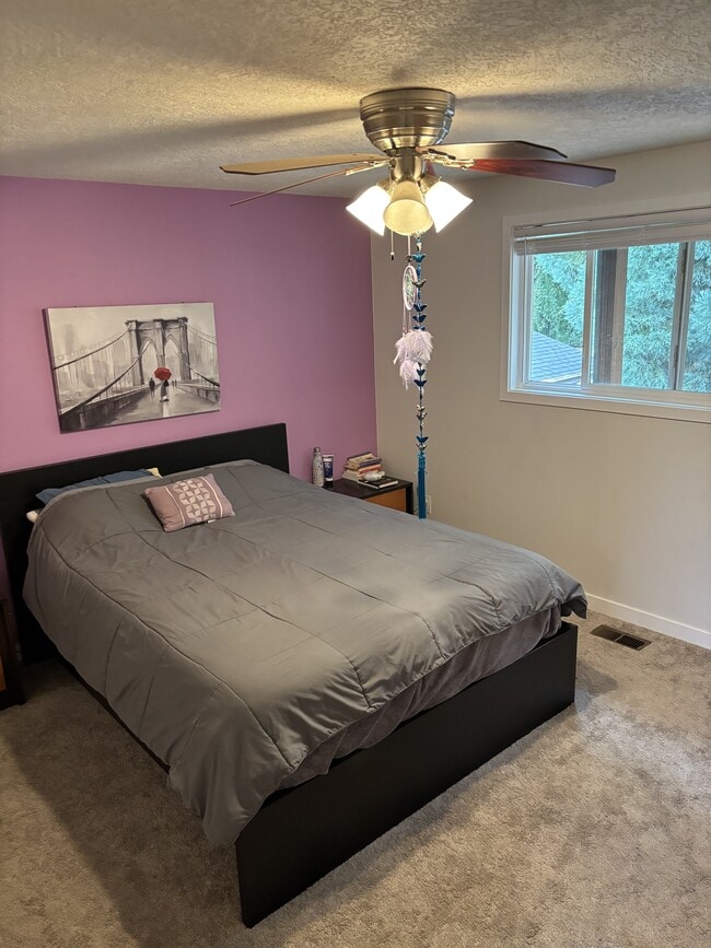 Building Photo - 7706 SE 104th Ave