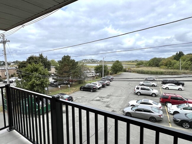 Building Photo - 1000 Governors Dr