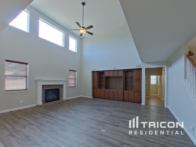 Building Photo - 781 Dublin Pl