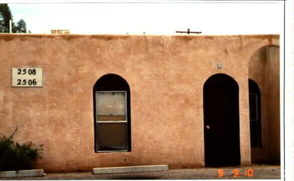 Building Photo - 2502-2508 N Palo Verde Ave