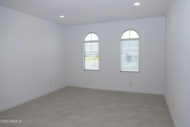 Building Photo - 9316 W Sells Dr