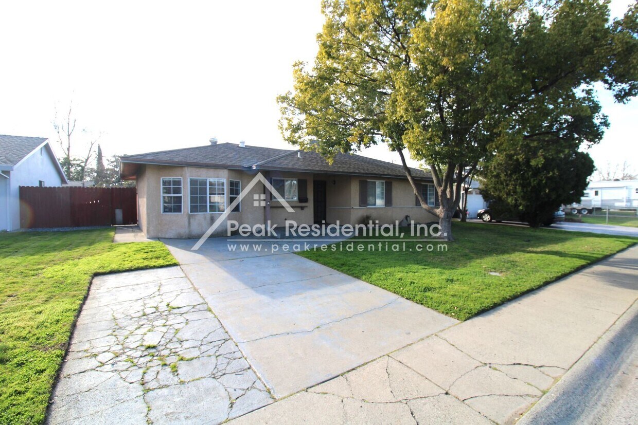 Foto principal - 3 br, 1 bath House - 6837 Bismarck Drive