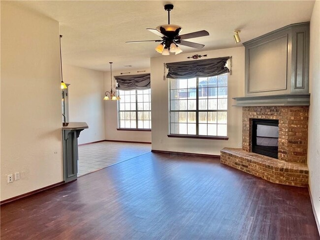 Building Photo - 628 Allison Ln