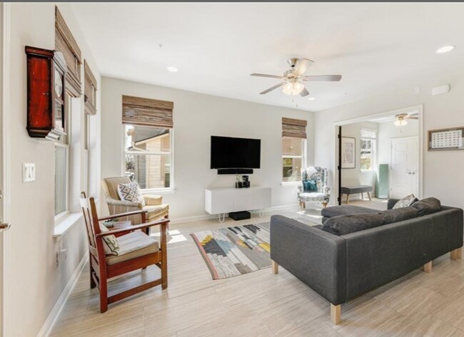 Foto del edificio - 13800 Lyndhurst St