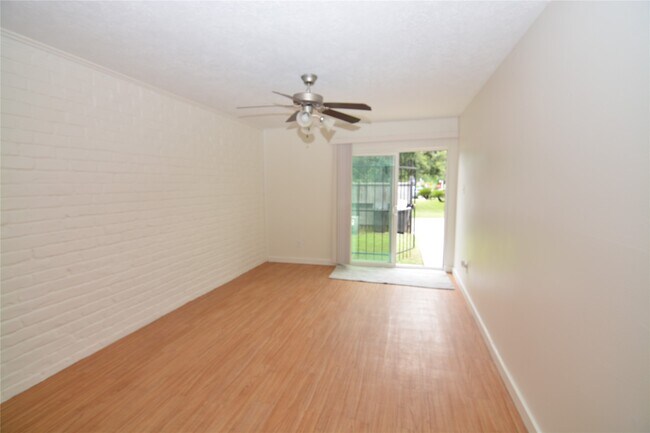 Building Photo - 7104 Jetty Ln