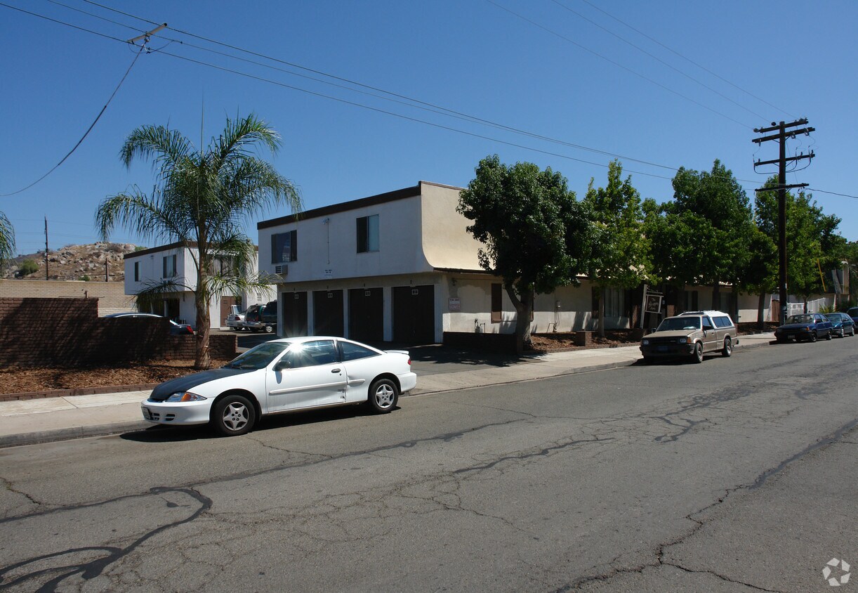 Building Photo - Aragon Apartments