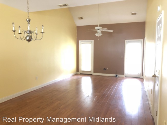 Building Photo - 3 br, 2 bath House - 805 Summit Sq