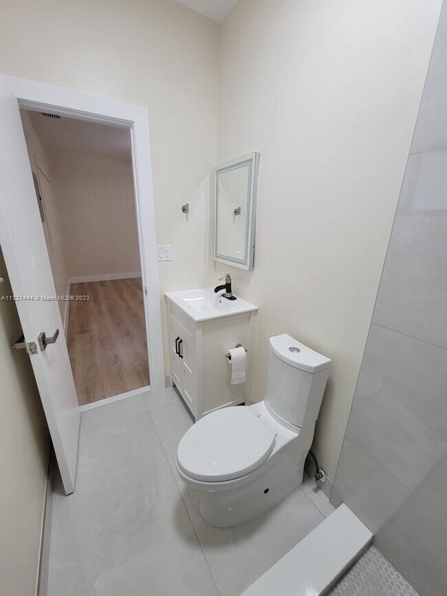 Foto del edificio - 311 NW 19th St