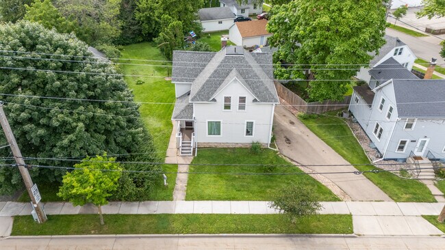 Foto del edificio - 1436 W Prospect Ave