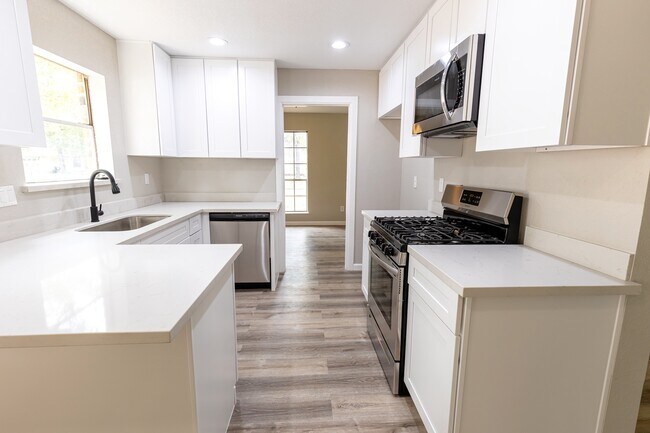 Foto del edificio - 8455 Gallahad St