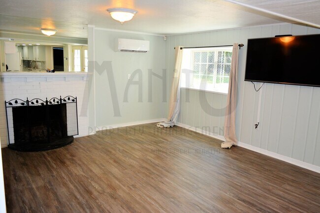 Foto del edificio - 1624 S Grand Blvd