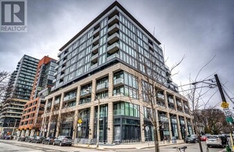 Building Photo - 8 Dovercourt Rd