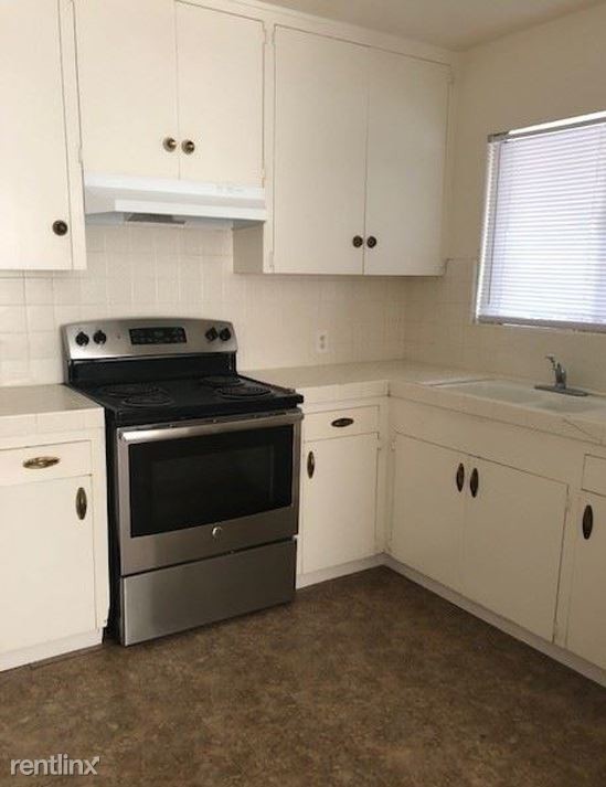 Building Photo - 2 br, 1 bath Apartment - 3464 S Chester Ave