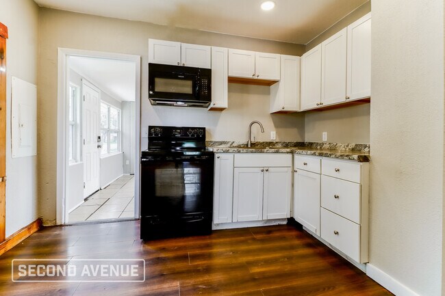 Foto del edificio - 3700 38th Ave N