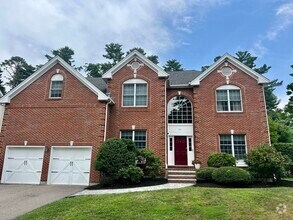 Building Photo - 24 Endean Dr