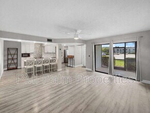 Building Photo - 1291 SE Parkview Pl