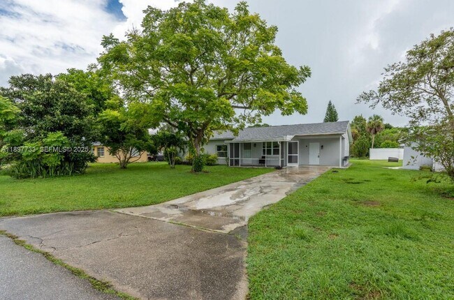 Foto del edificio - 121 East 3rd Street