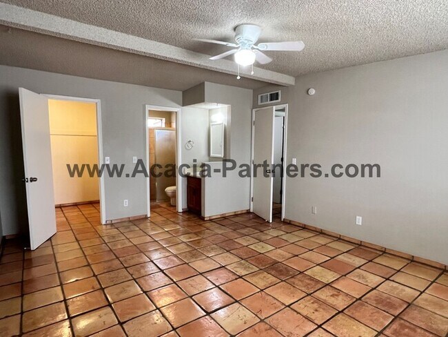 Foto del edificio - Two Bedroom Home