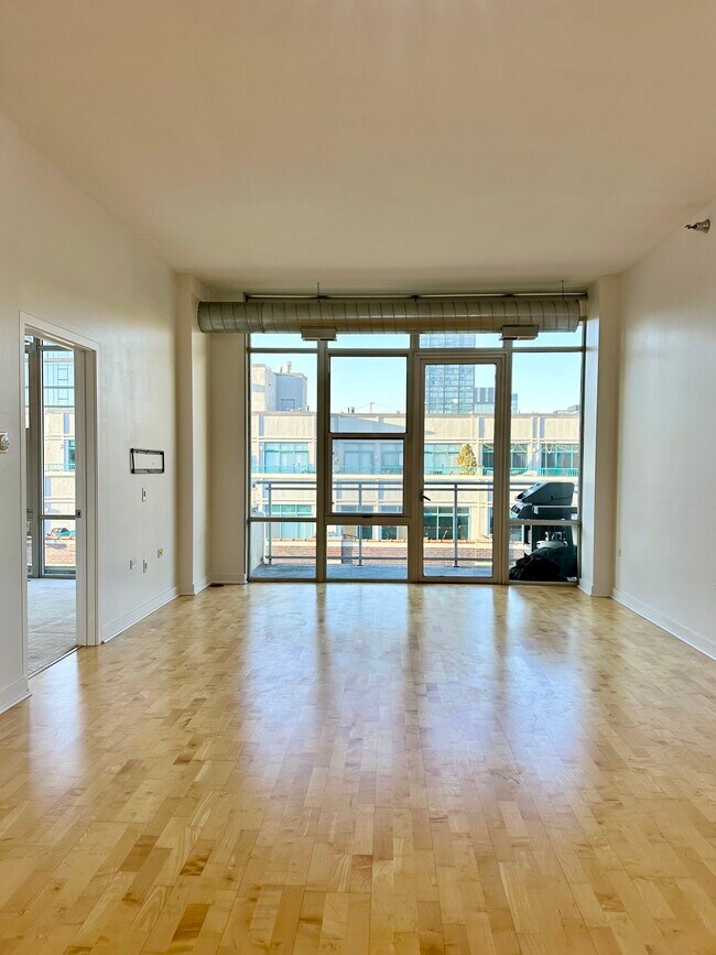 Foto del edificio - 901 W Madison St