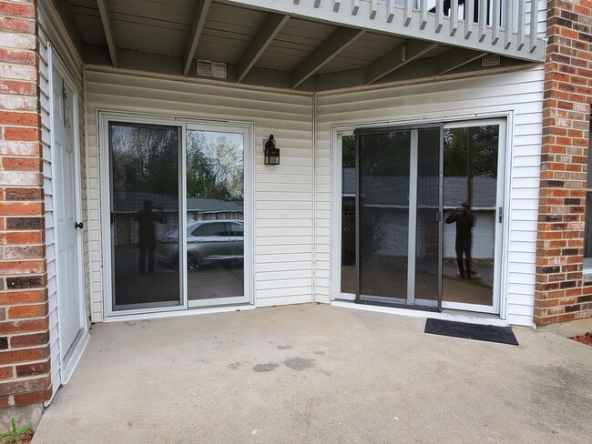 Building Photo - 4400 W Shamrock Ln