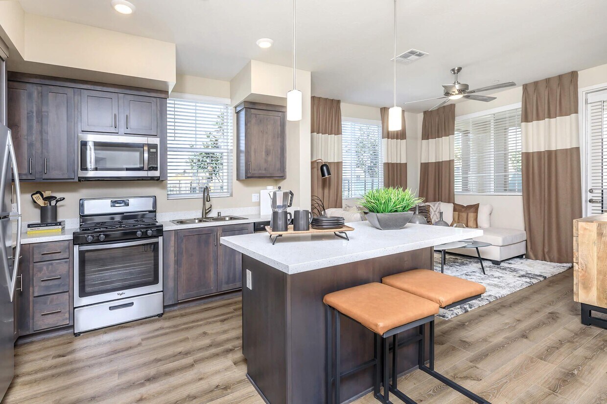 The Reserve Apartment Homes Apartments 11200 Harris Bakersfield, CA