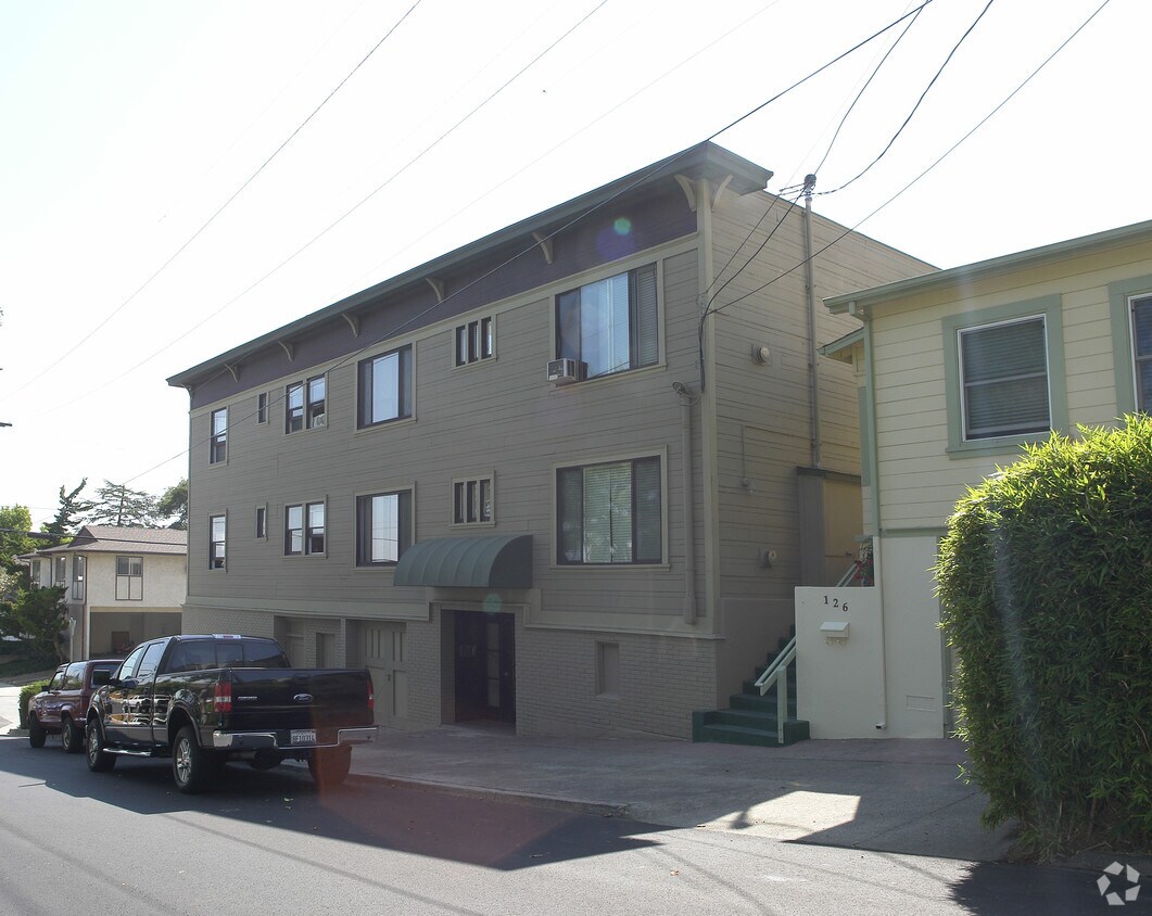 Foto del edificio - 700 Talbart St