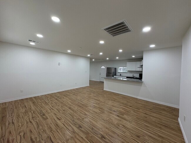 Foto del edificio - 327 S 3rd St