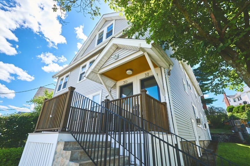 30 Edgecliff Rd Unit 30, Watertown, MA 02472 Room for Rent in