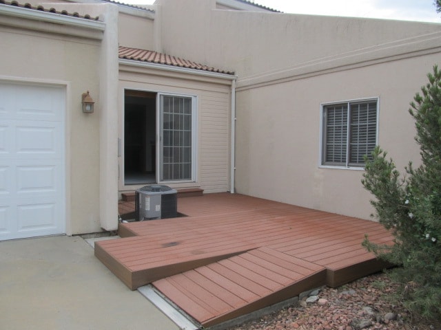 Building Photo - 102 Phyllis Ave