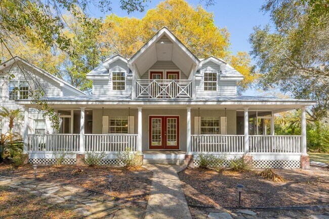 Foto del edificio - 728 Willow Wood Pl