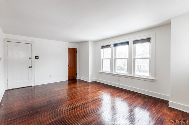 Foto del edificio - 189 Hamilton Dr